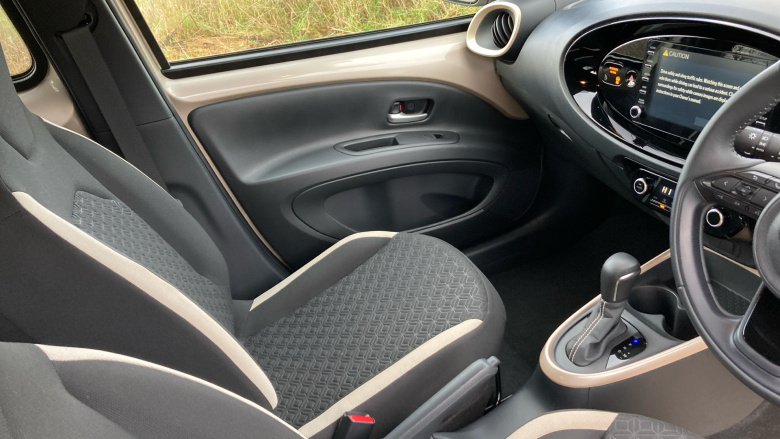 Toyota Aygo X 1.0 VVT-i Edge 5dr Auto Petrol Hatchback